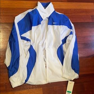 Nike men’s windbreaker